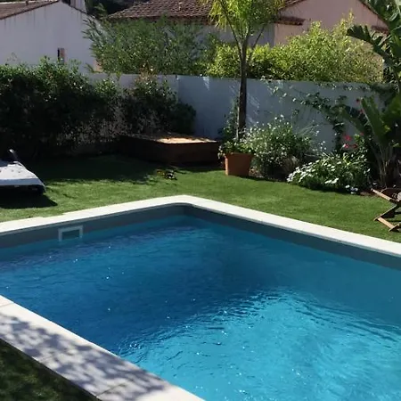 Au Bonheur De Les Issambres Bed and breakfast